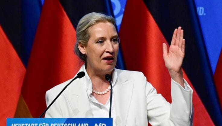 Alice Weidel critica il programma Afd sulla famiglia tradizionale: “Io vivo in un altro modo”