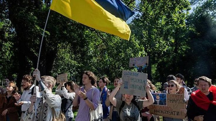 La corruzione sfiora Zelensky, indagata la sua fedelissima. E Fedorov chiede le elezioni
