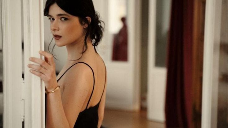 Alice Azzariti: “Devo tutto a Imma Tataranni, con lei ho capito quello che voglio fare nella vita”