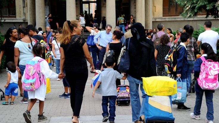 Fantasmi, ubiqui o sperduti: i genitori a scuola. “Giusto multarli se assenti”.“No, meglio formarli”