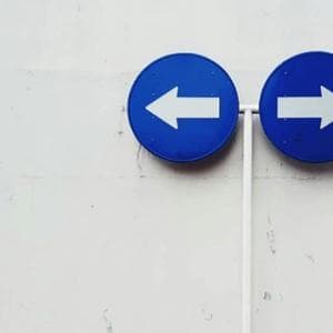 Agenti, costi e interventi governativi: il mese in cui la corsa ai modelli IA ha cambiato forma
