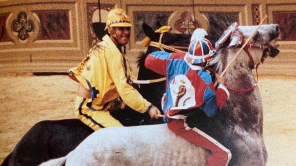 Aceto:“Al primo Palio di Siena mi volevano picchiare, scappai da una finestra”