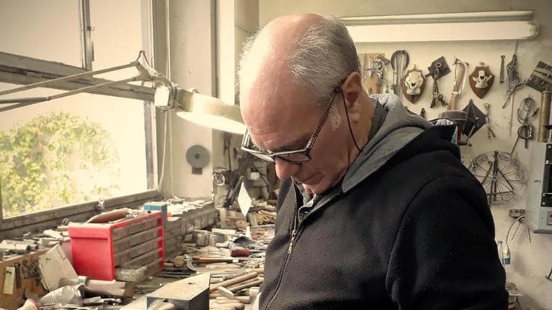Il morso sardo: il lavoro degli artigiani
tra “saper fare” e creatività 
 