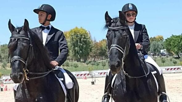 La favola di Noemi, ragazza non vedente che a 14 anni va a cavallo come una principessa