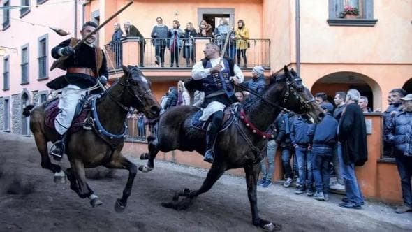 Sa Carrela, quando una folle corsa di cavalli celebra la storia tra coraggio e tradizione Foto
