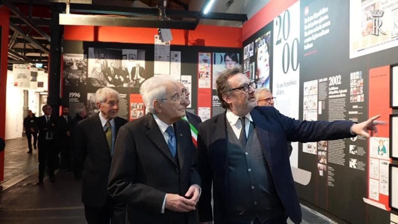 La visita del Capo dello Stato alla mostra per i 50 anni di Repubblica