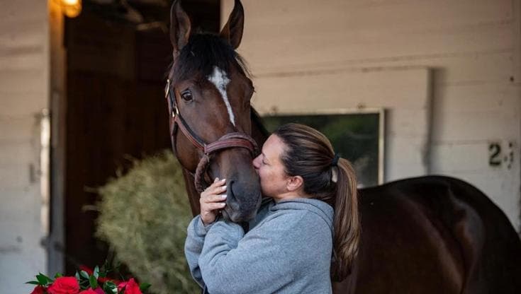 Cherie DeVaux rompe il soffitto: prima trainer donna a vincere il Kentucky Derby