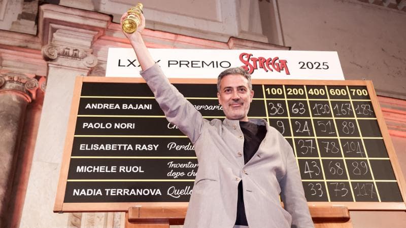 Andrea Bajani: la mia vita da Strega