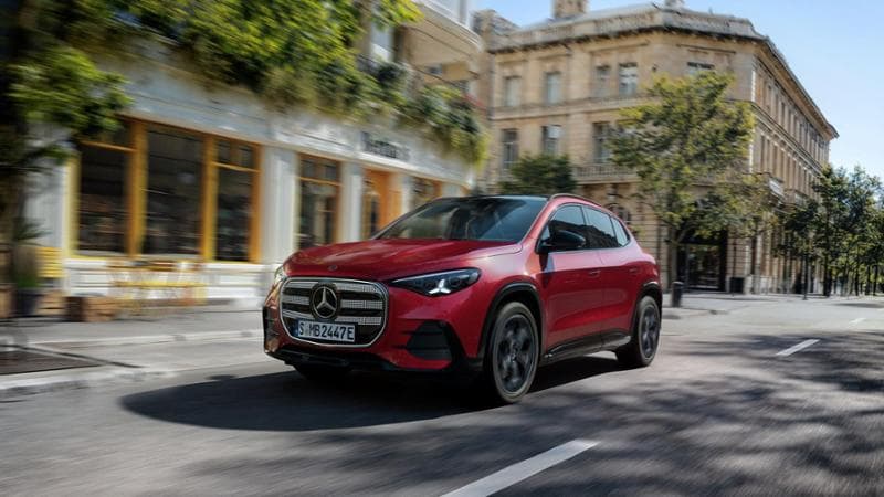 Mercedes svela la nuova GLA: più grande, muscolosa e potente, con motori elettrici e ibridi