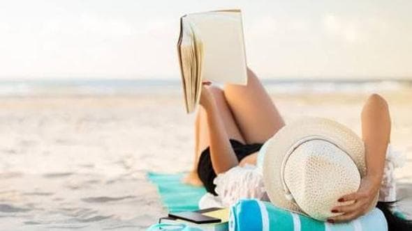 “Book-cation”: per disconnettersi, ora si fa il viaggio letterario