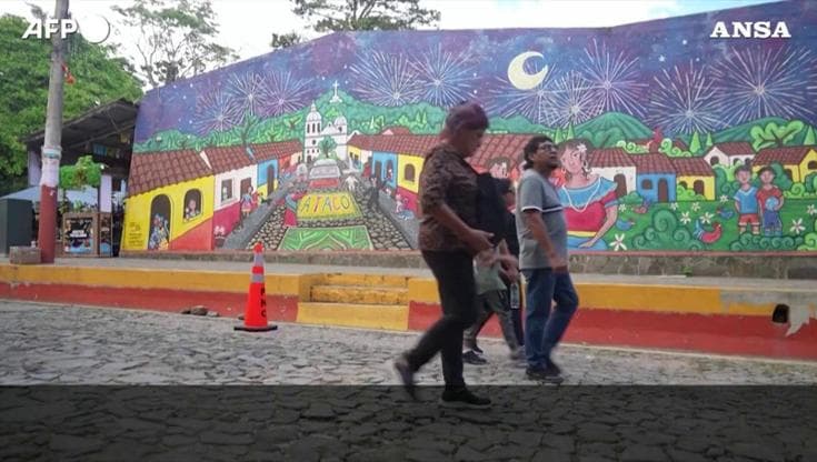 El Salvador, murales negli ex territori delle gang: "Un tempo quest'arte era segreta"