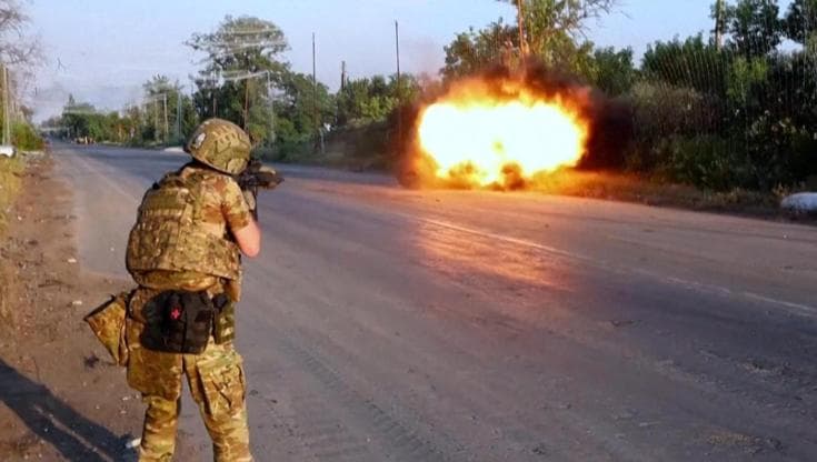 Ucraina: al fronte con il team "Predator", ultimo baluardo contro l'avanzata russa a Kostiantynivka