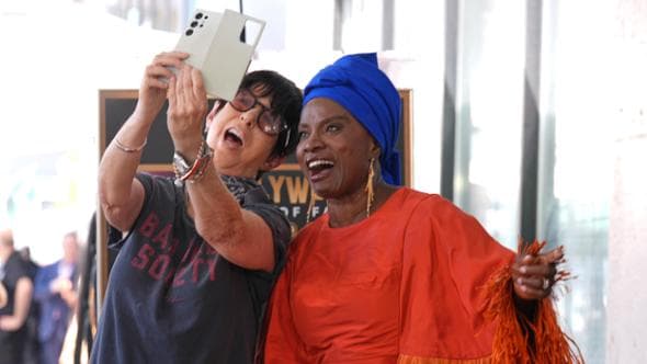 Angélique Kidjo, prima cantante africana con una stella sulla Walk of fame di Hollywood